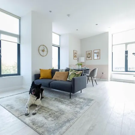 Leeds Haven Niche 1 2 Bedroom With Cityscape Views By Belvilla