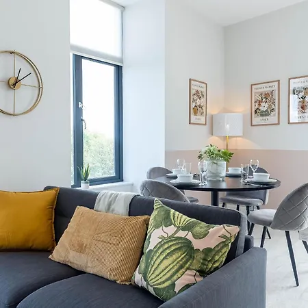 Leeds Haven Niche 1 2 Bedroom With Cityscape Views By Belvilla Apartment *